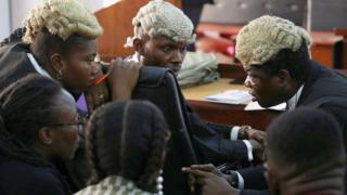 محامو الدفاع في محكمة اتحادية عليا في لاغوس ، نيجيريا - الثلاثاء 3 مارس 2020