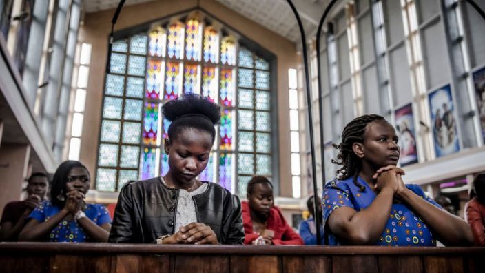 اعتاد المطران موانا النزيكي أن يصلي في كنيسة العائلة المقدسة الصغرى في نيروبي
