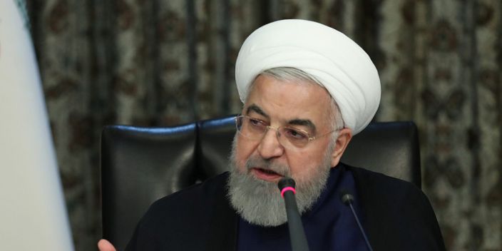 الرئيس الإيراني حسن روحاني يتحدث خلال اجتماع لفرقة العمل الحكومية الإيرانية المعنية بالفيروس التاجي في طهران في مارس 2020.